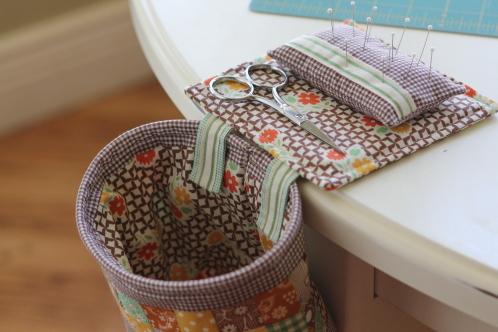 Sewing Machine Mat, Pin Cushion and Thread Catcher Sewing Kit - Sew Cool