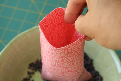 Fill your own lavender sachet